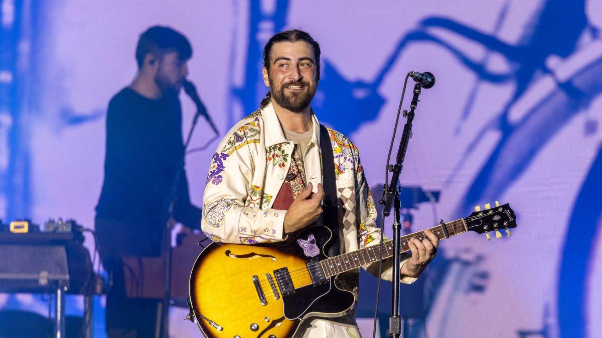 Photo of Noah Kahan.