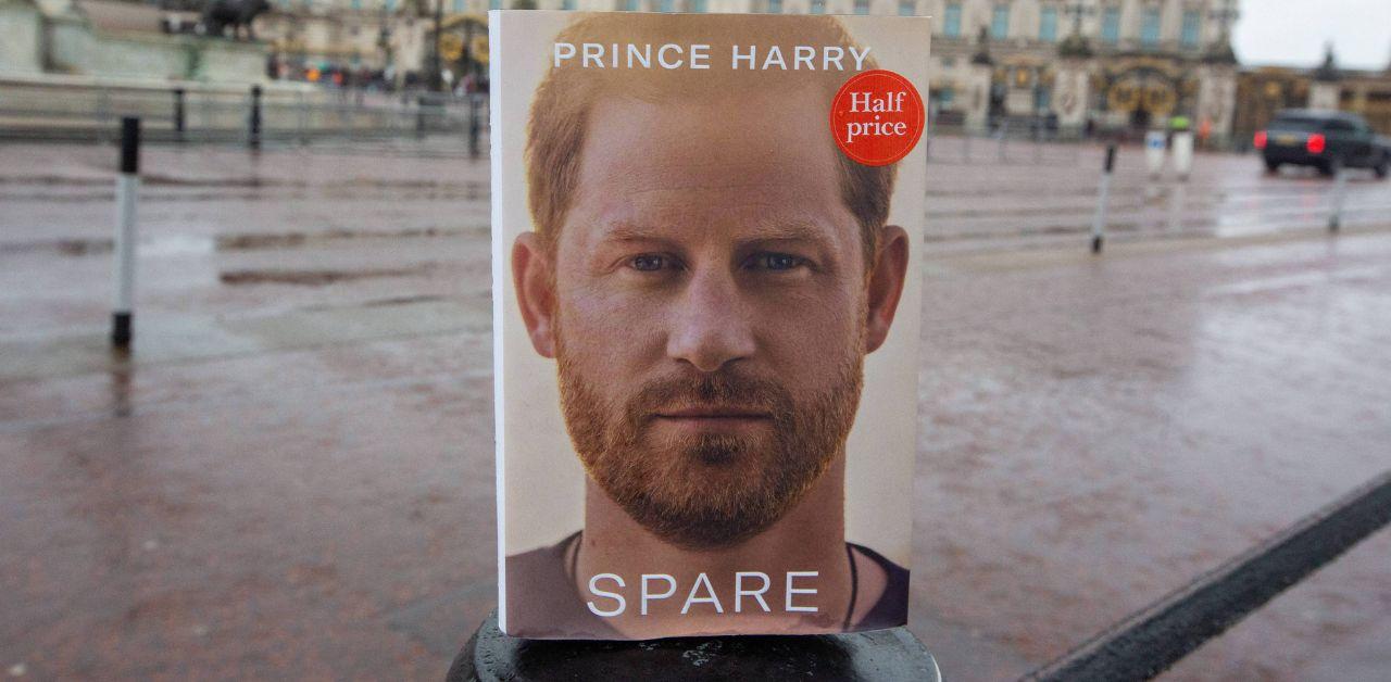 prince harry under pressure publish salacious details about royal family