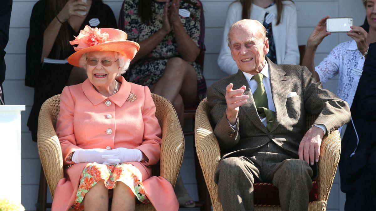 image of queen and prince Philip 