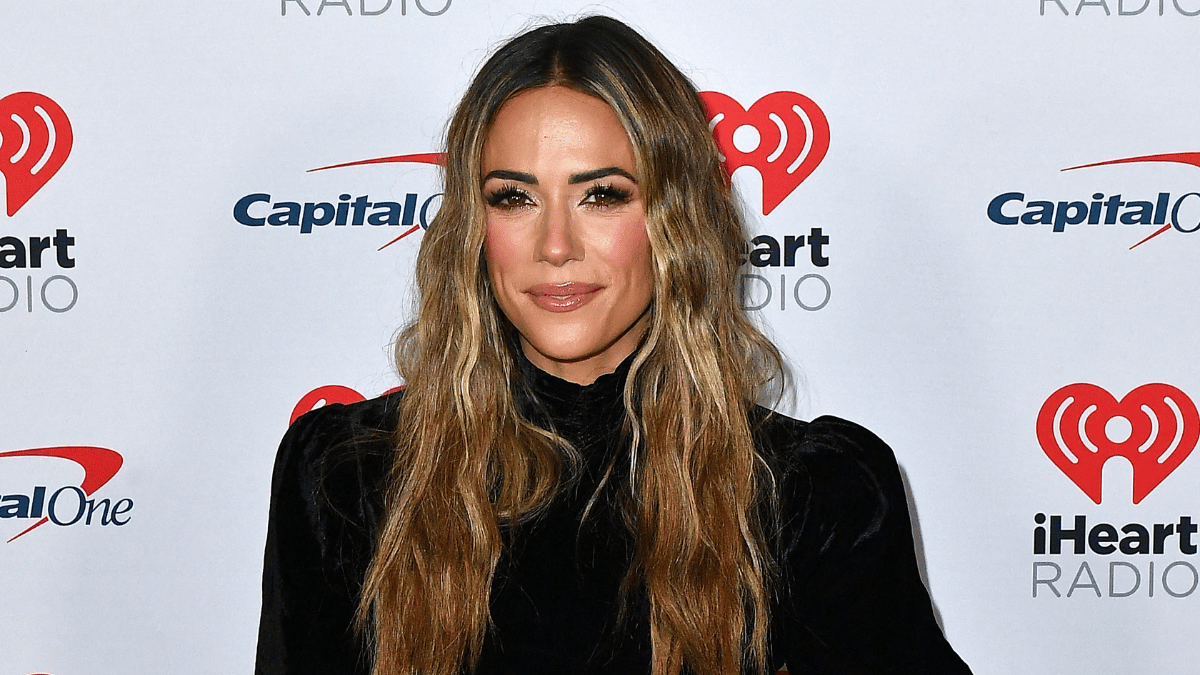 Image of Jana Kramer almost quit 'DWTS' after partner's strict teaching got to be too much.
