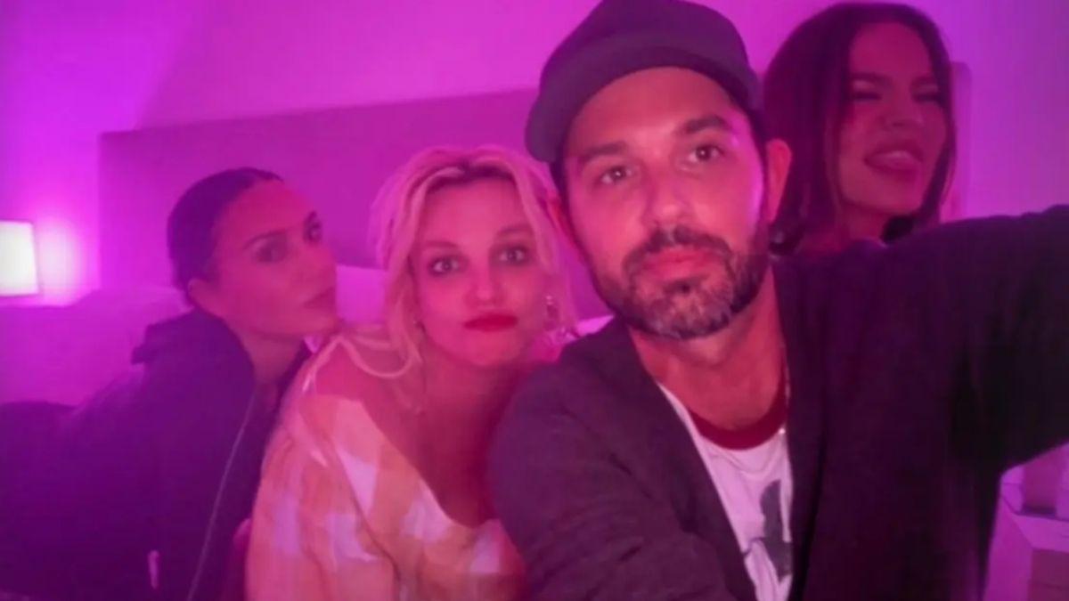 image of Kim Kardashian and Britney Spears connected through Paris Hilton.