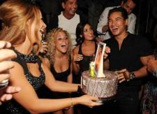 2009__10__91658936dt010_mario_lopez_c 225×163.jpg