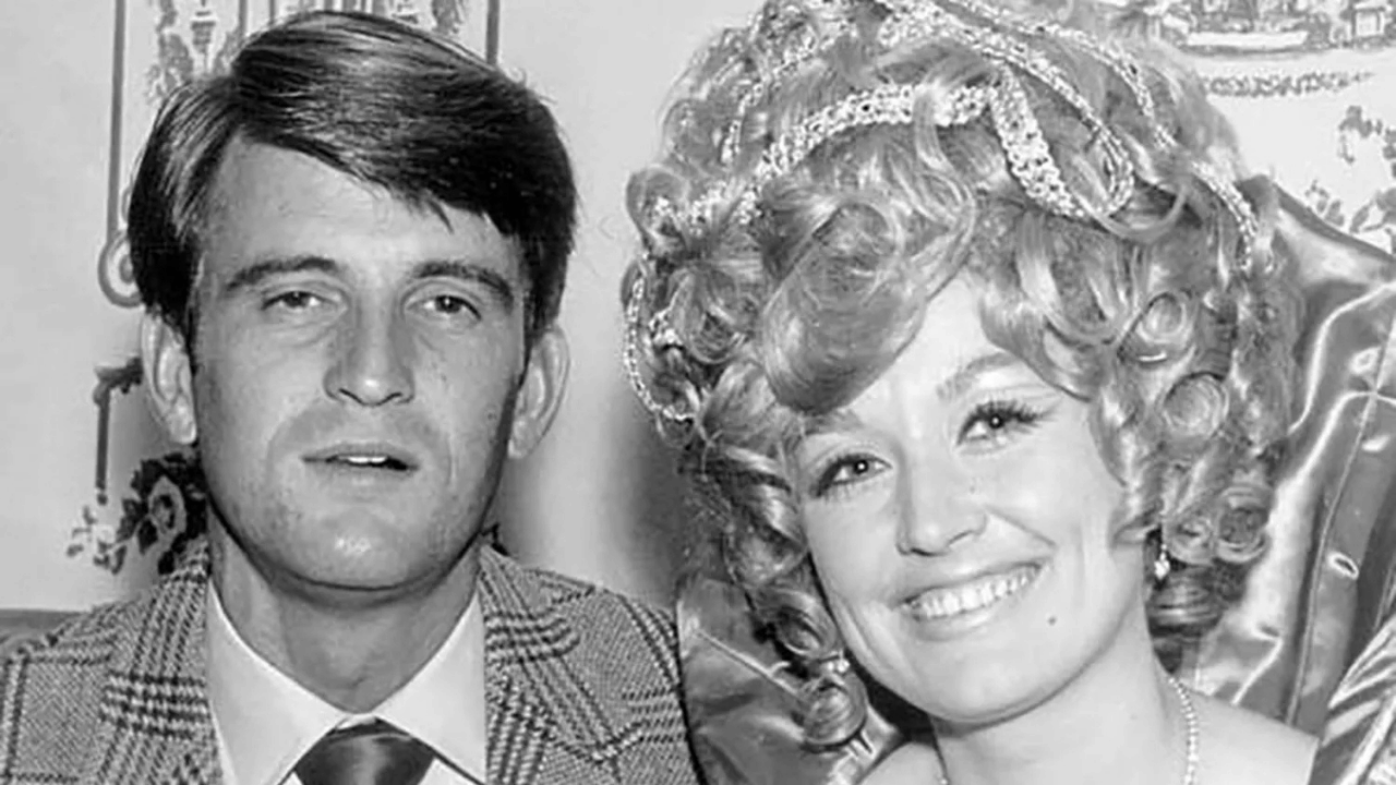 Carl Dean ; Dolly Parton