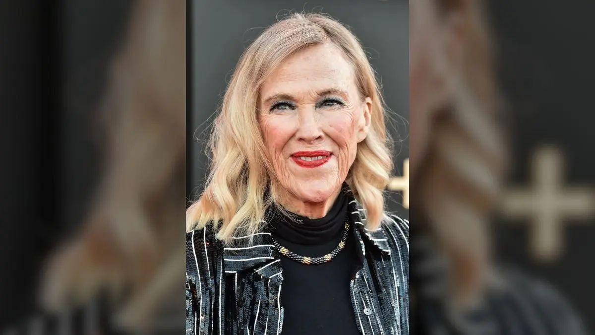 Photo of Catherine O'Hara died of a blood clot in her lungs, according to a death certificate.