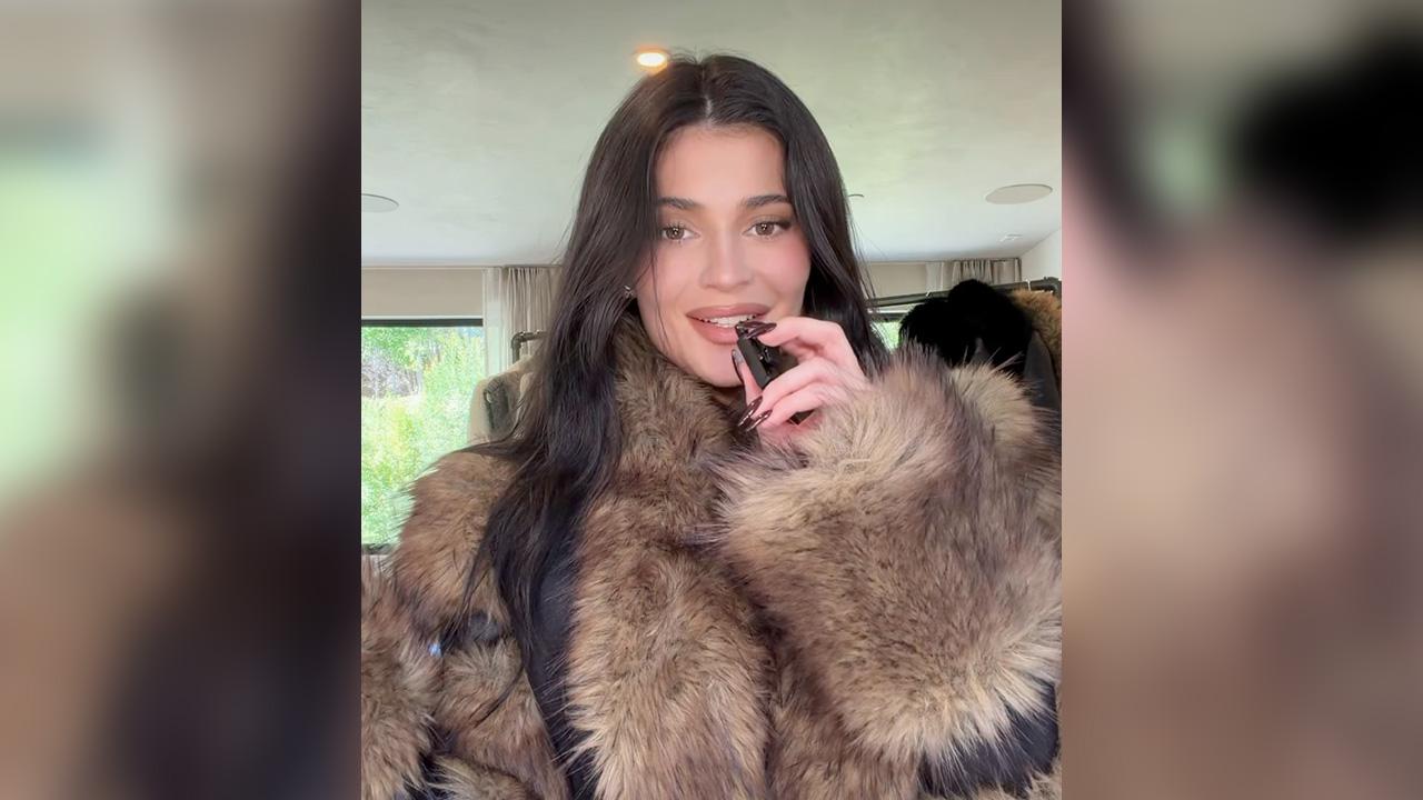Image of One follower told Kylie Jenner 'the entire line is gorgeous.'