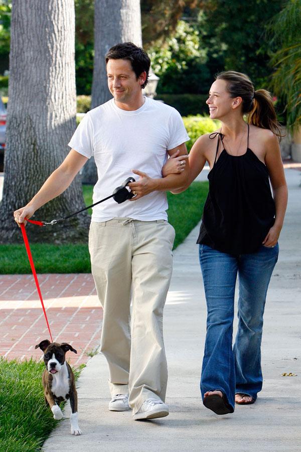 Jennifer Love Hewitt Dog Mona