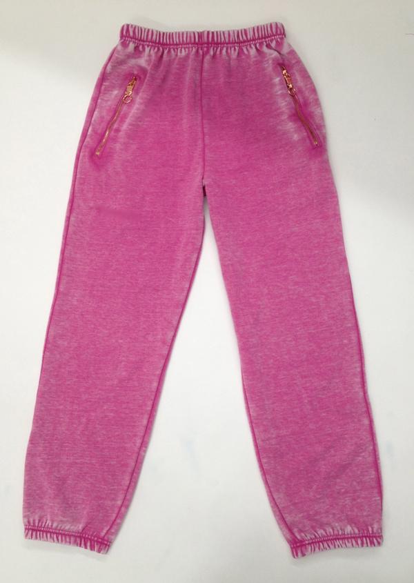 Chic and Comfy Sweats to Rock While Digging In on Thanksgiving Day