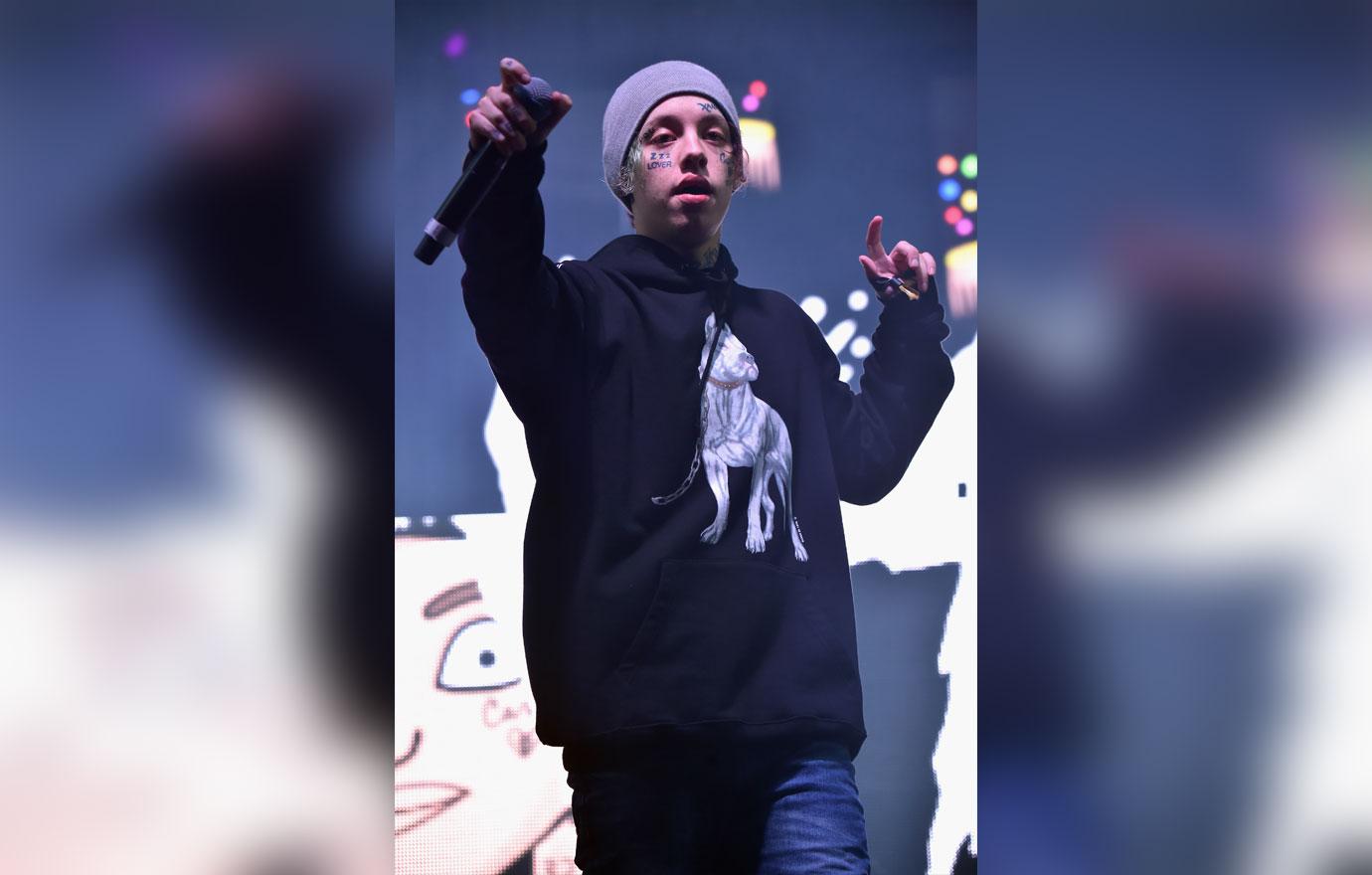 lil xan pulls gun