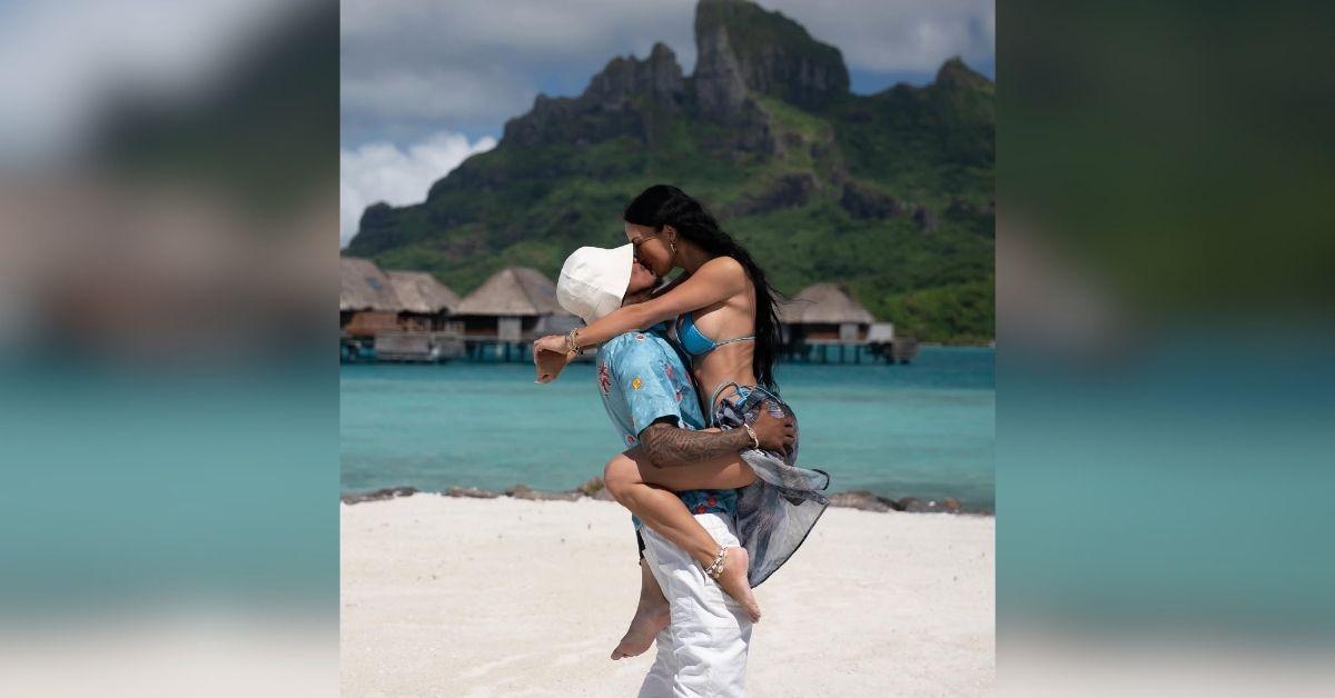 image of The pair packed on the PDA in a bunch of photos.