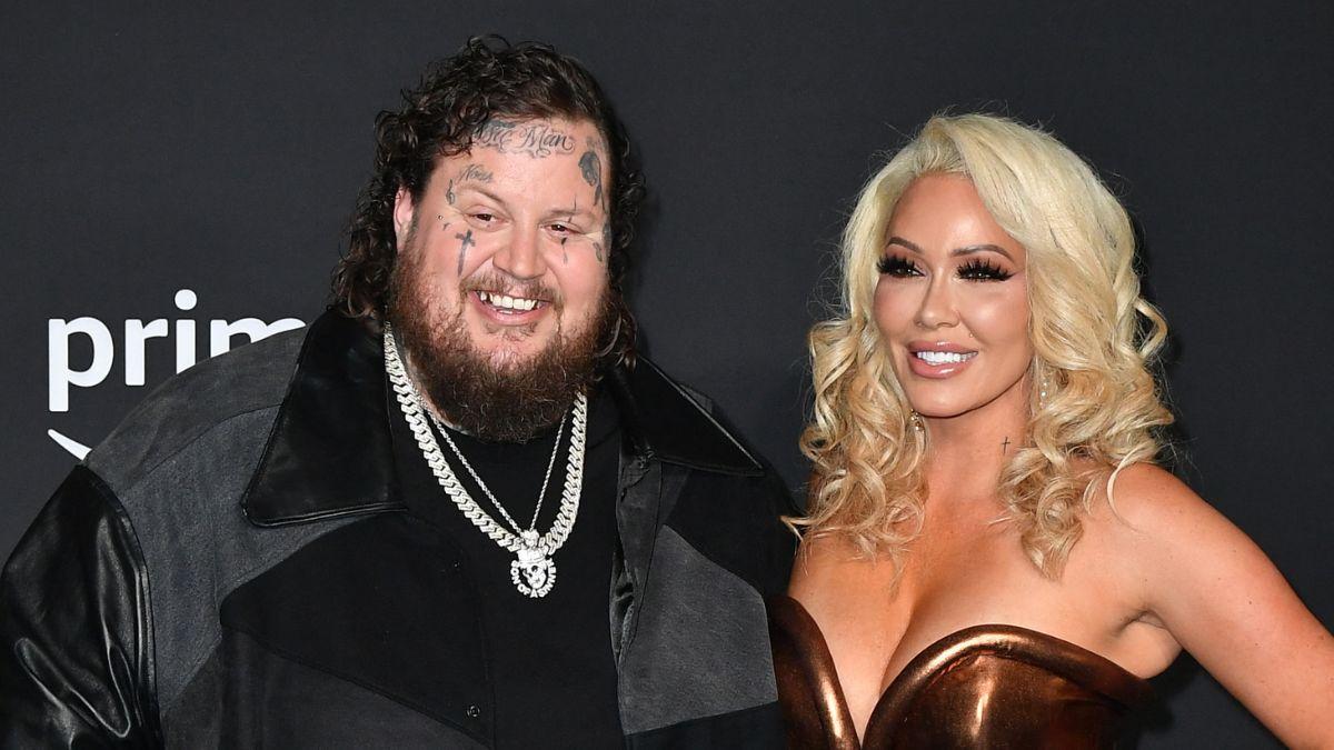 bunnie xo memoir stripped down biggest bombshells