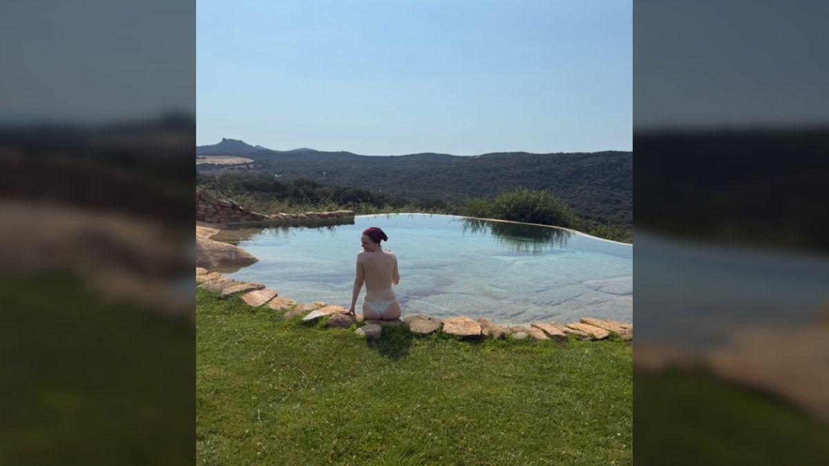 Photo of Elle Fanning flaunted the gorgeous view of her pool.