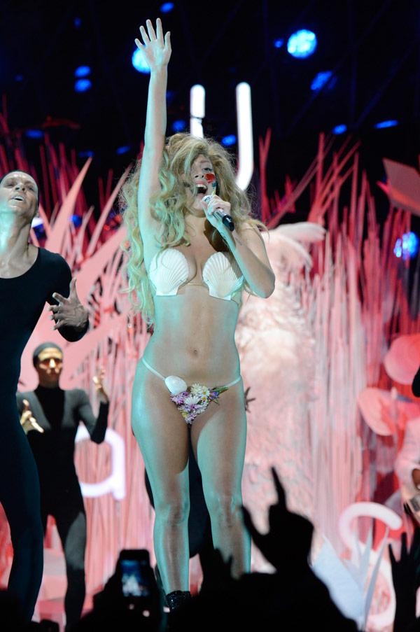 Lady Gaga S Wildest Outfits From The MTV Video Music Awards