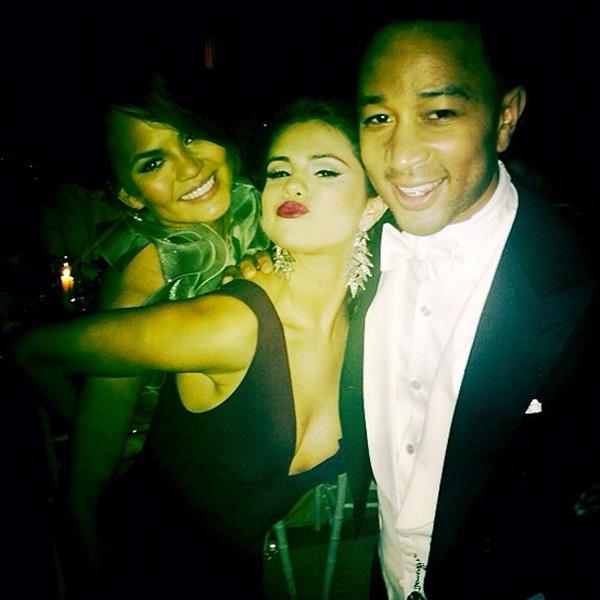 Chrissy teigen selena gomez