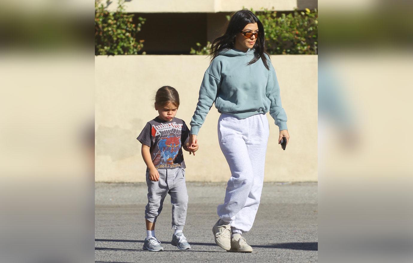 Kourtney Kardashian Takes Her Son Reign To Color Me Mine Painting Studio