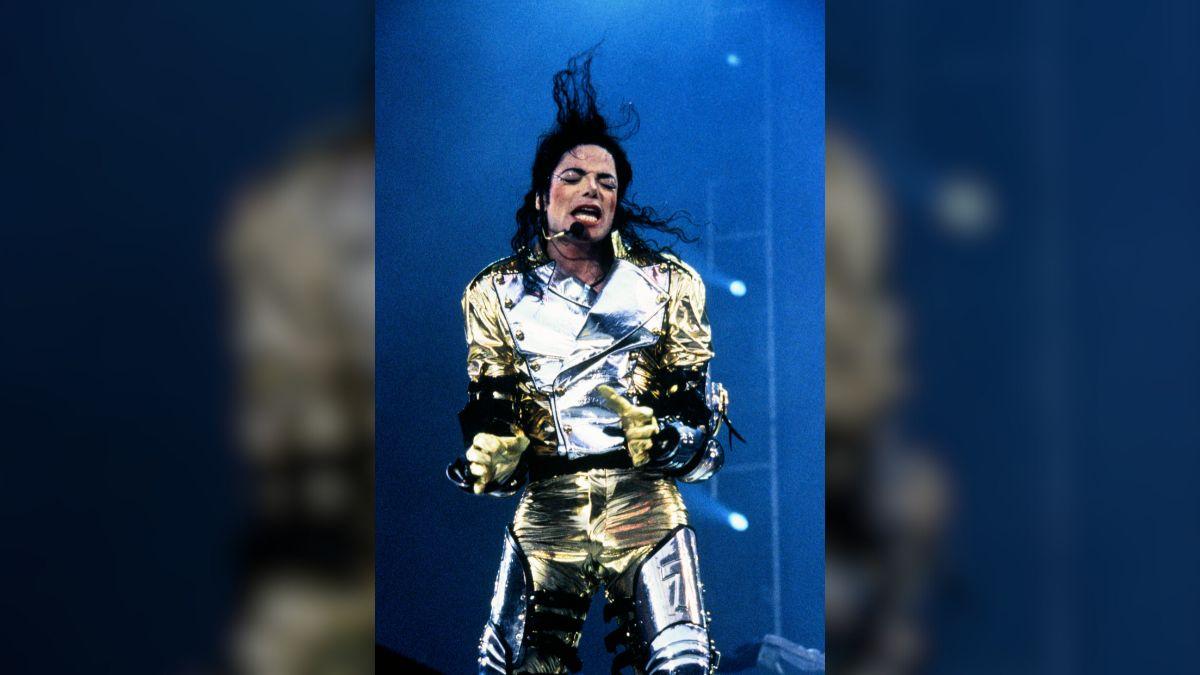 Photo of Michael Jackson.