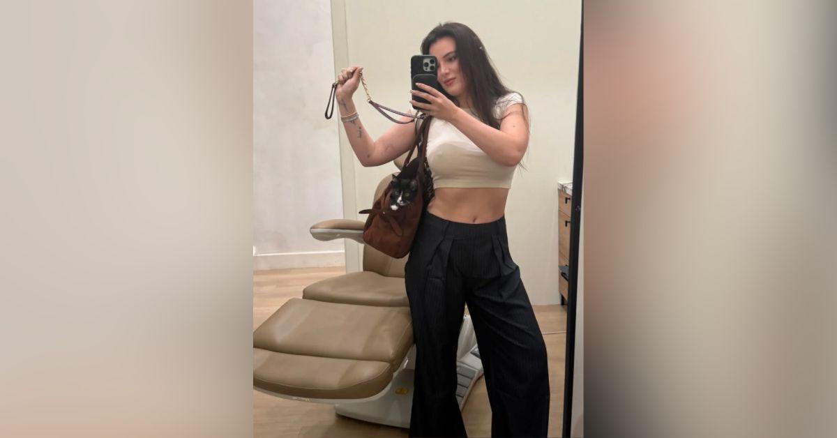 Image of Bella Thorne sizzled in a risuqé esnemble.