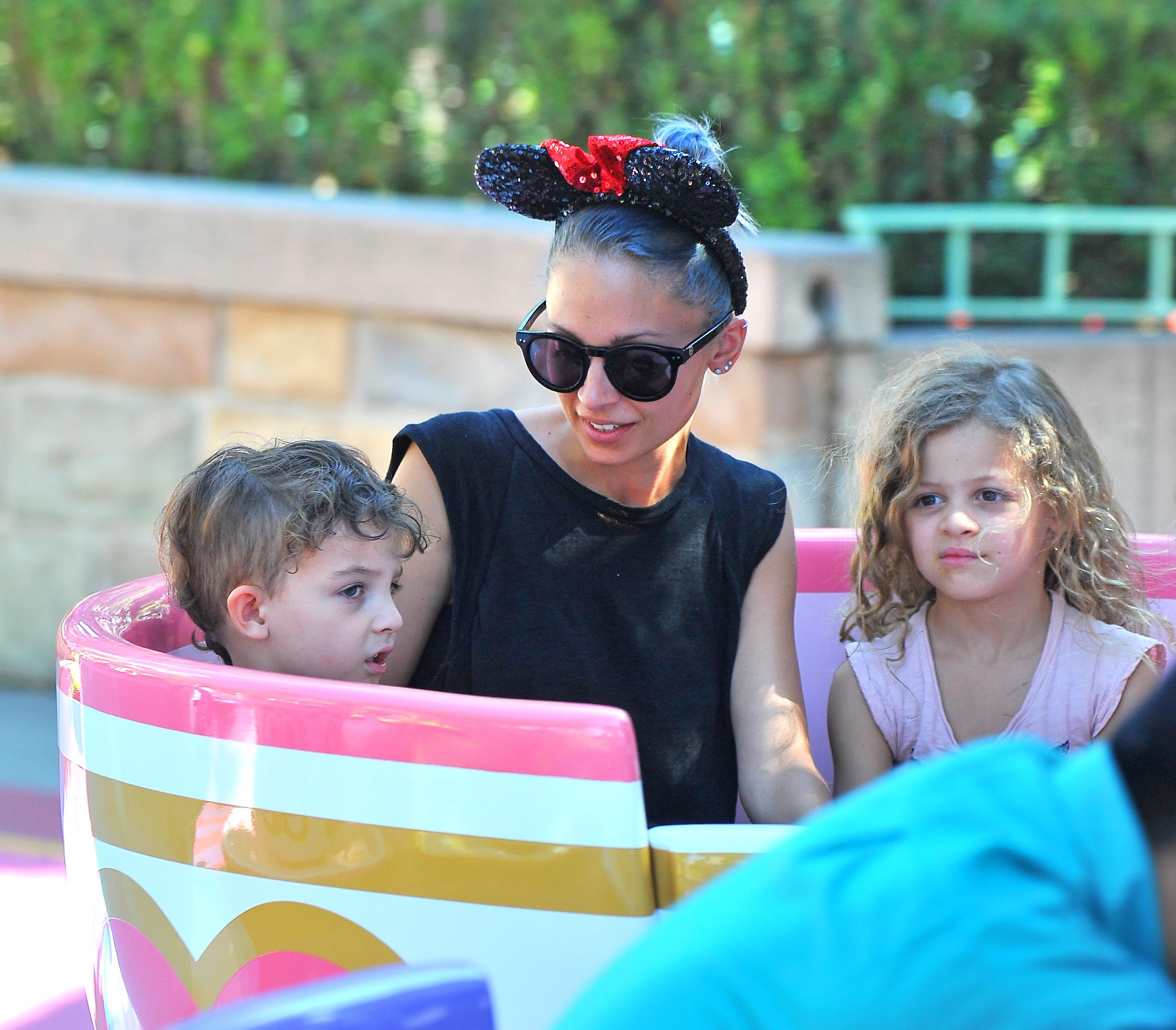 Nicole Richie spends quality time with her children at Disneyland