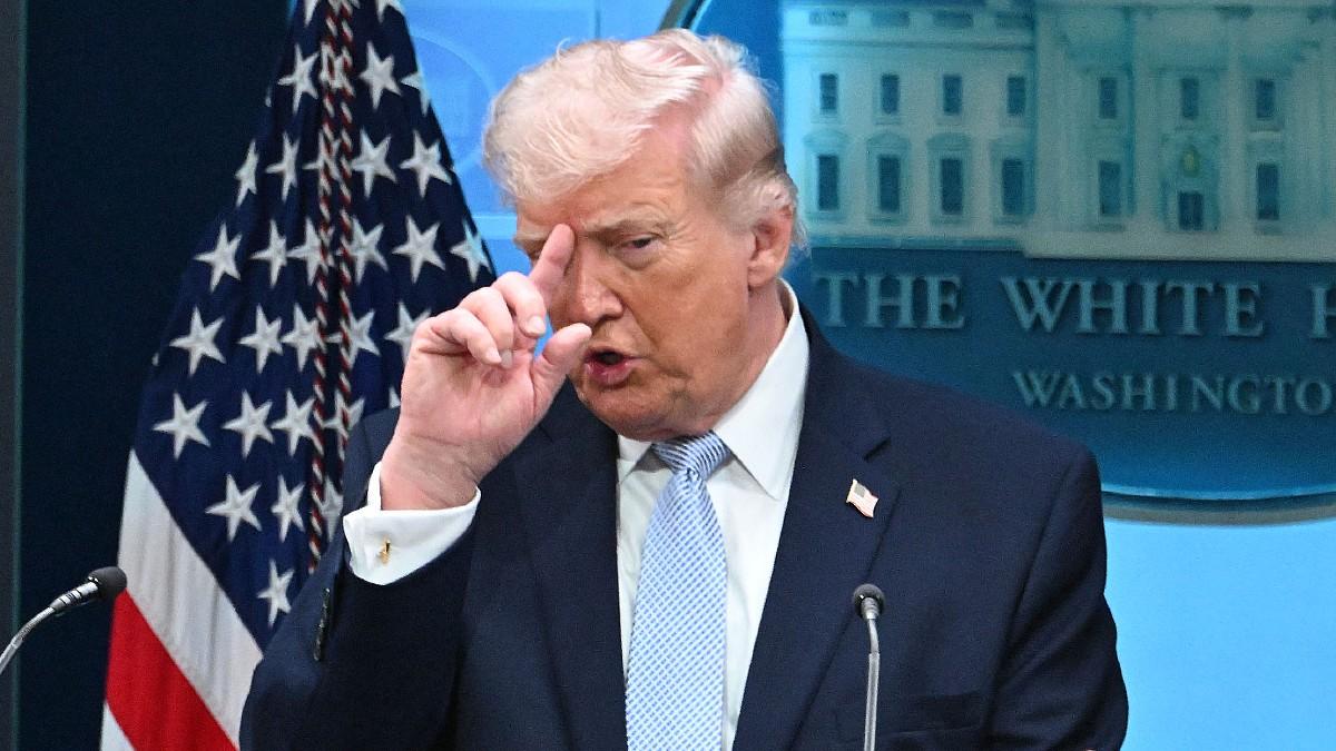 image of Donald Trump couldn't keep his plans together. 