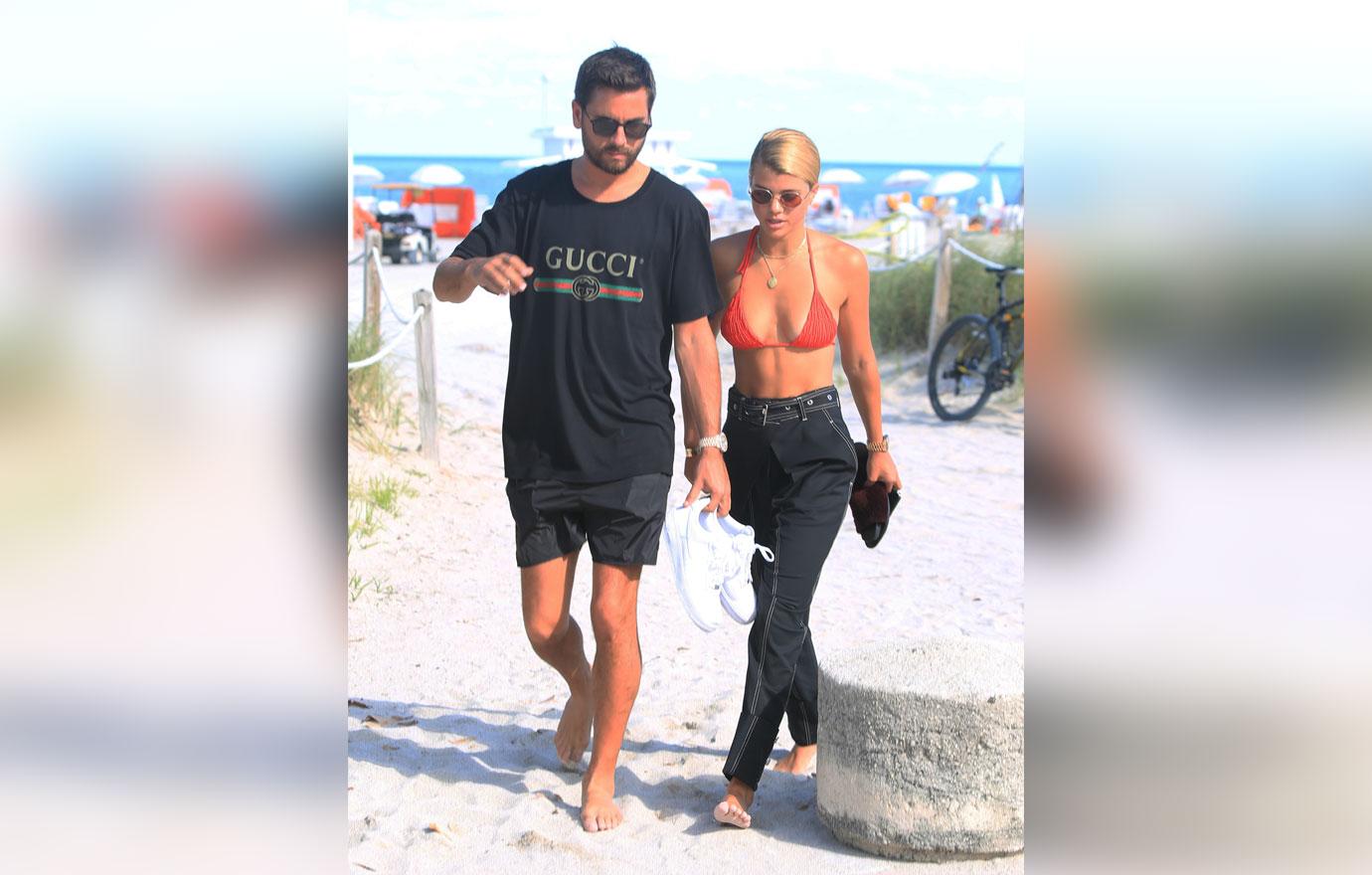 Sofia richie scott disick greece airport 3