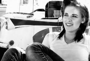 2010__05__Kristen_Stewart_May26newsnea 300×202.jpg