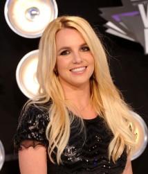 2011__09__Britney Spears Sept23neb 214×300.jpg