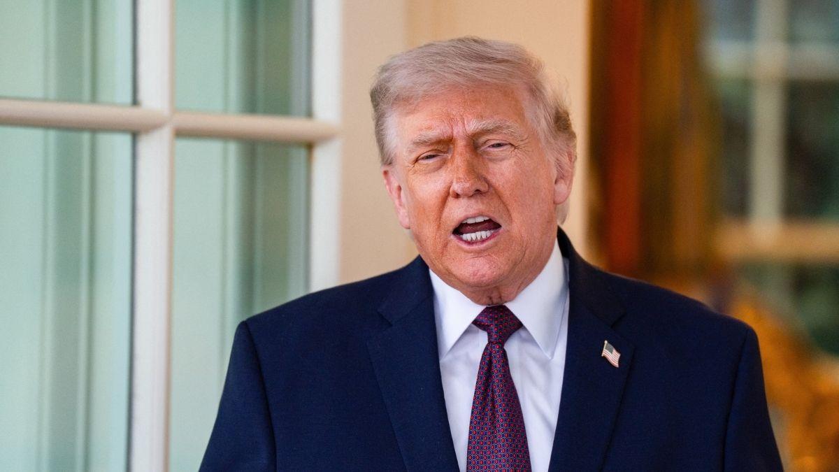 Image of The Wall Street Journal’s reporting placed the president at the center of attention.