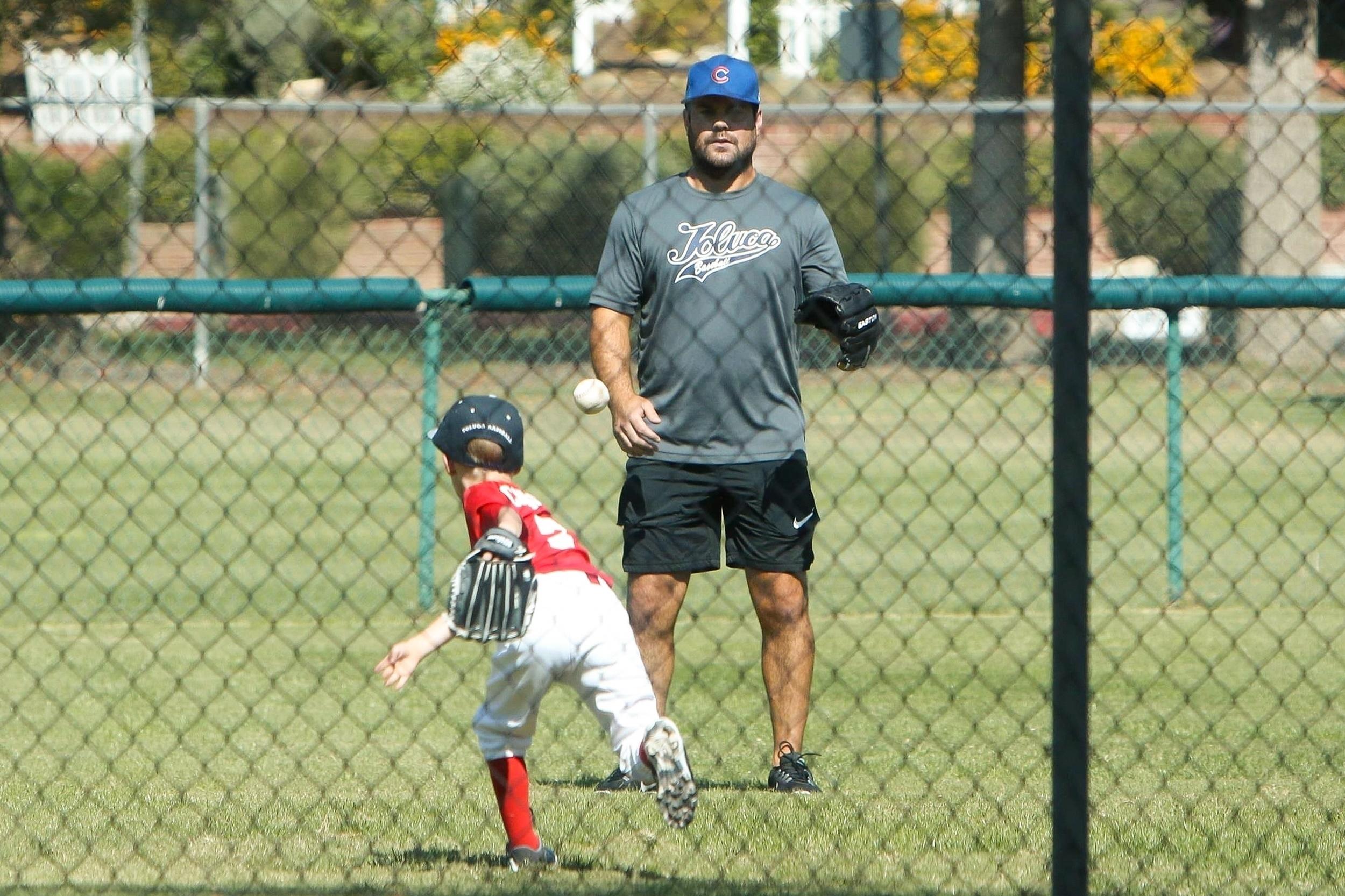 Hilary Duff meets up with ex Mike Comrie for Luca&#8217;s baseball game