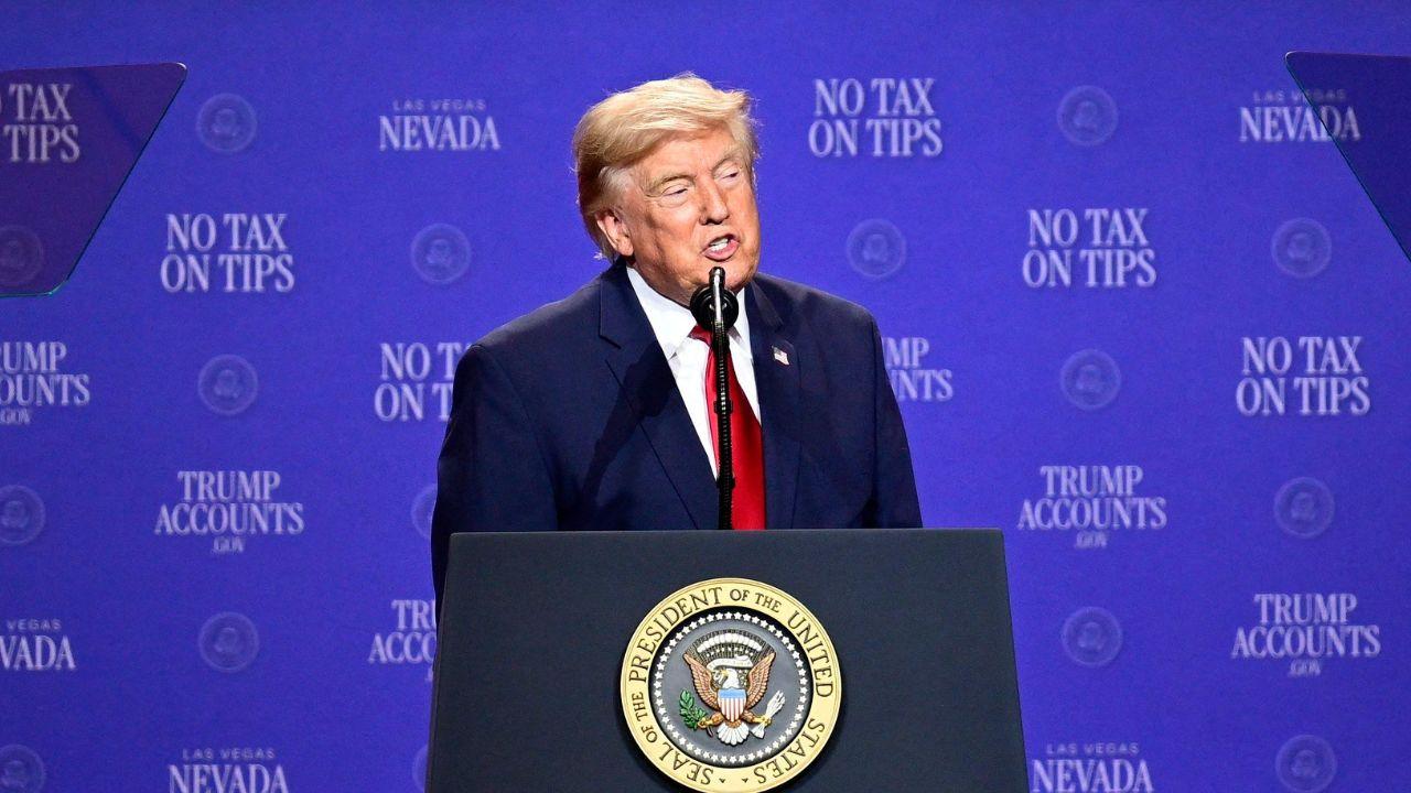 Image of Donald Trump accused the media of spreading false information.