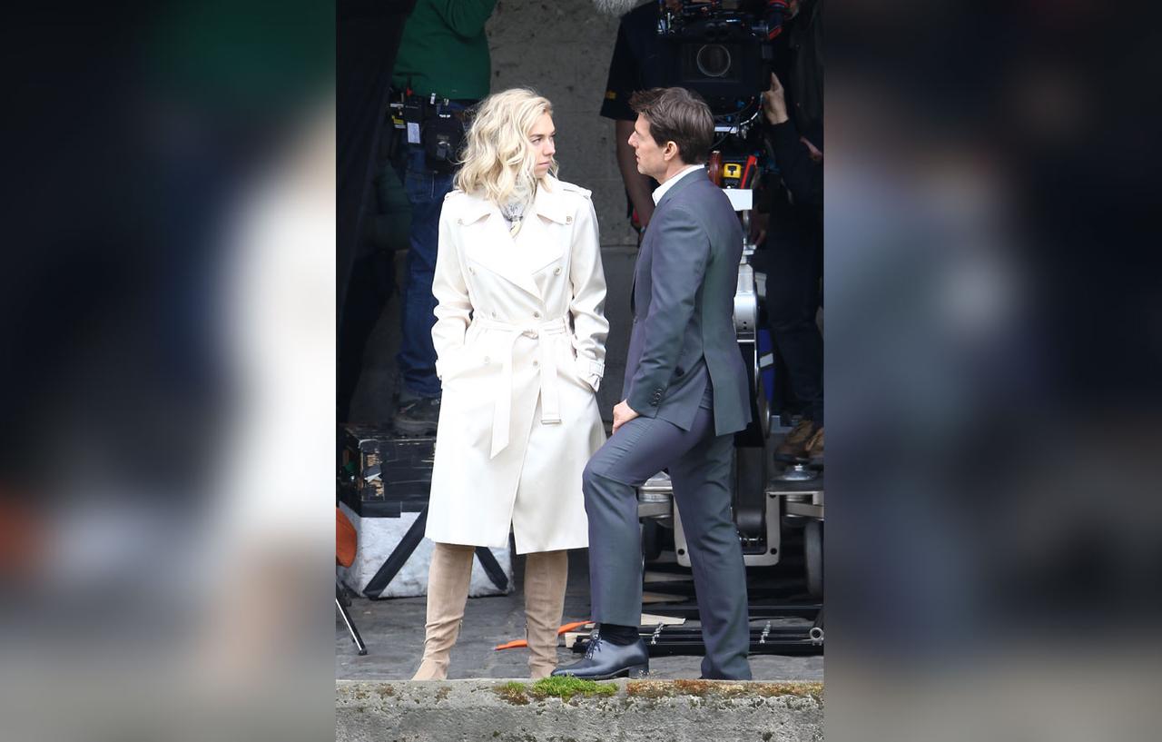 PICS Tom Cruise Kisses Mission Impossible Co Star Vanessa Kirby