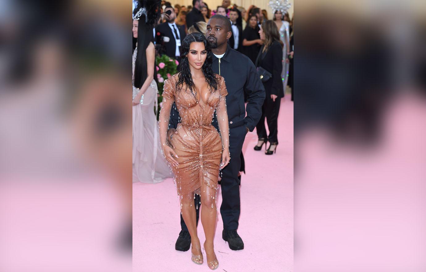 Kim-Kardashian-Met-Gala-Dress