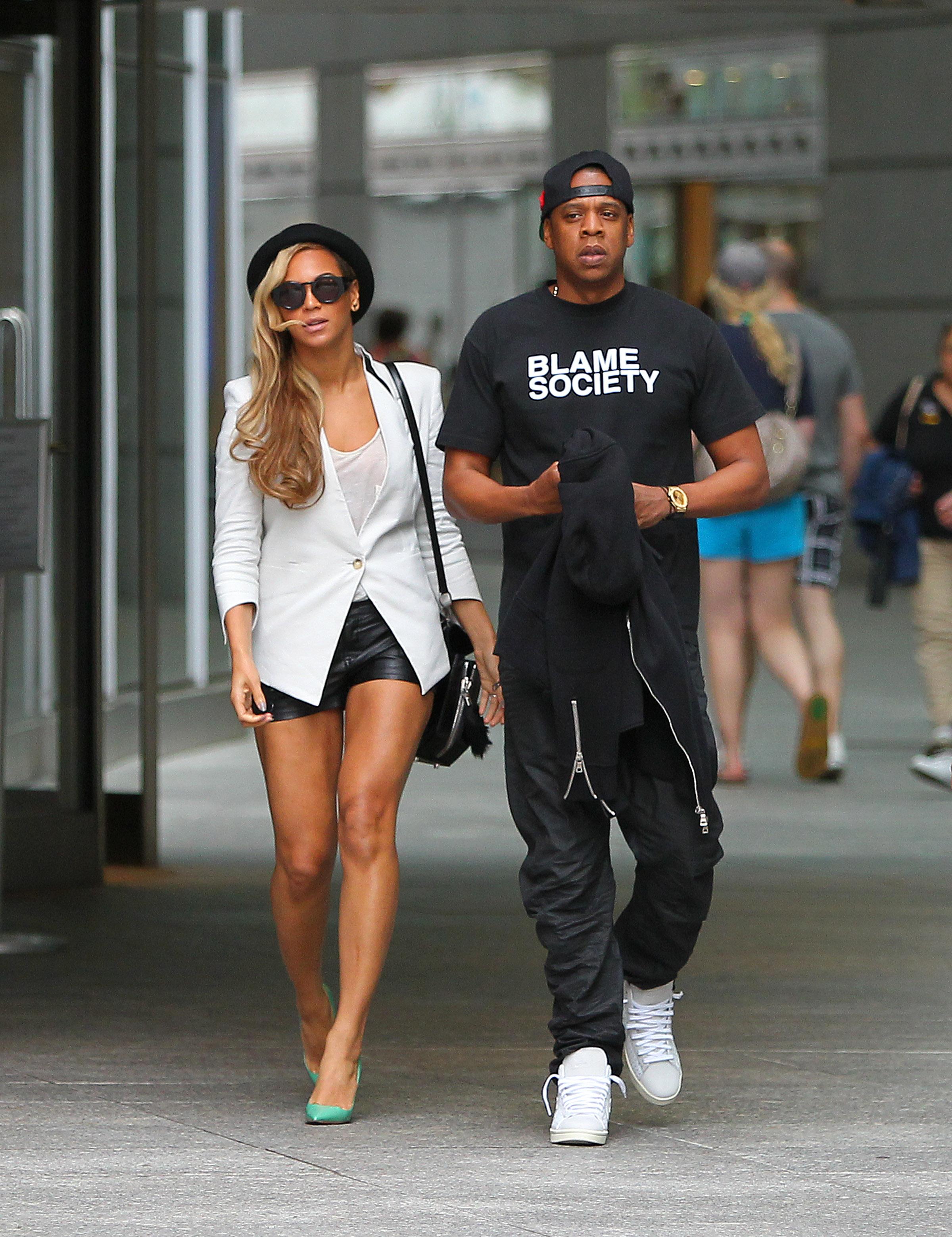 Jay Z and Beyonce leave a movie theater in NYC