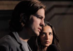 2011__10__Ashton Kutcher Demi Moore Oct7newsbt 300&#215;210.jpg