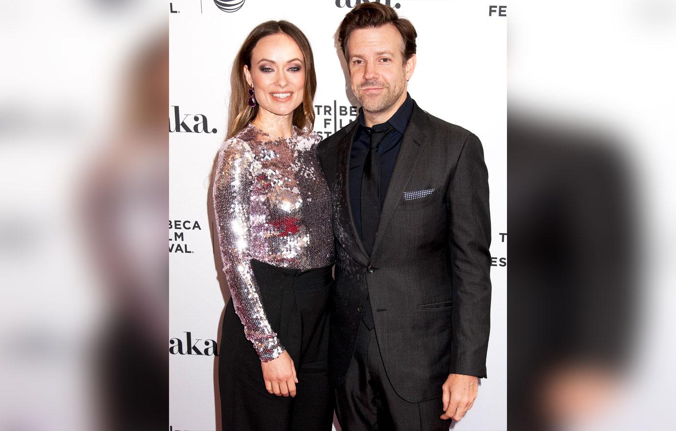 jason sudeikis leaves ex olivia wilde out of emmy awards acceptance speech