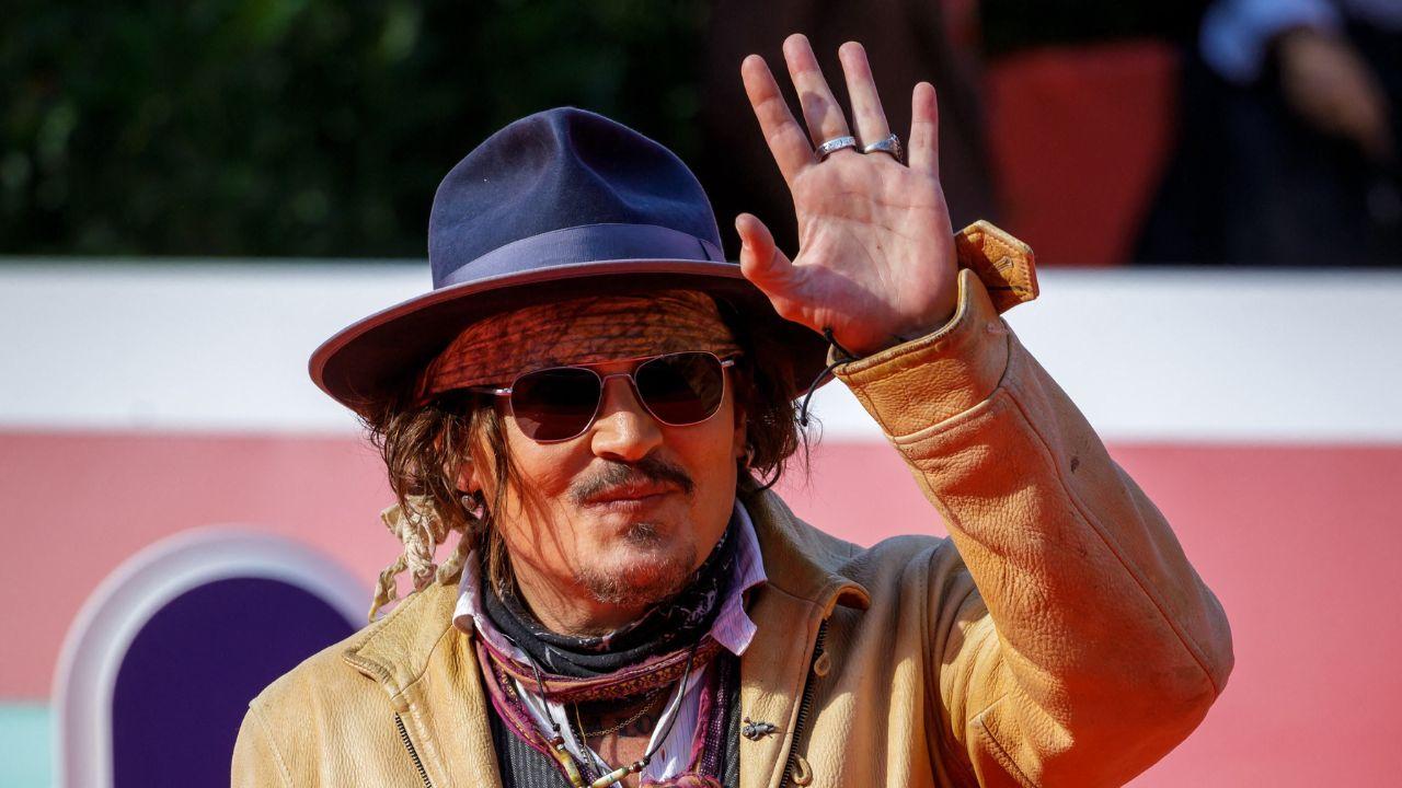 image of Johnny Depp is working to return for the 'Pirates' franchise, a source revealed.