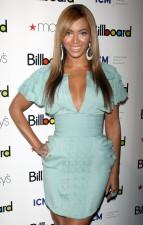 2009__10__beyonce 143×225.jpg