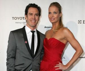 2011__08__Mark Paul Gosselaar Cotriona McGinn Aug10newsbt 300×255.jpg