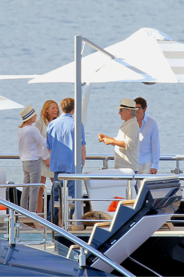 Leonardo dicaprio blake lively steven spielberg