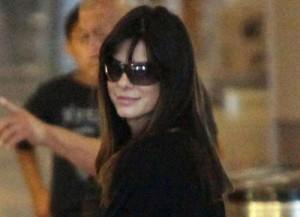 2011__01__Sandra_Bullock_Jan18_main 300&#215;217.jpg