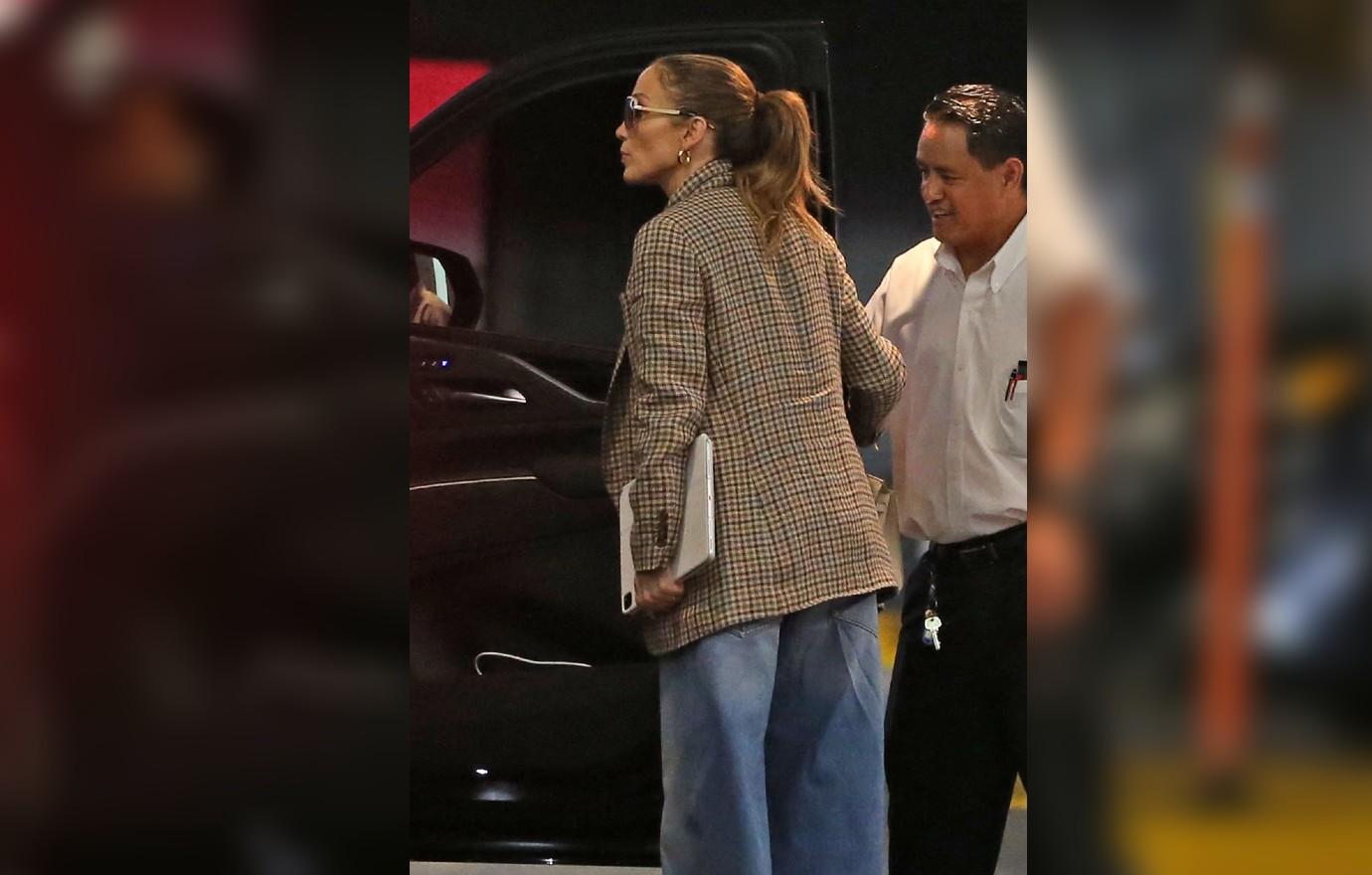 jlo spotted at office amidst breakup rumors