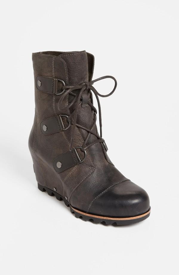 Joan of arctic sales wedge mid boot