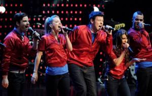2011__04__Glee_April18newsne 300×189.jpg