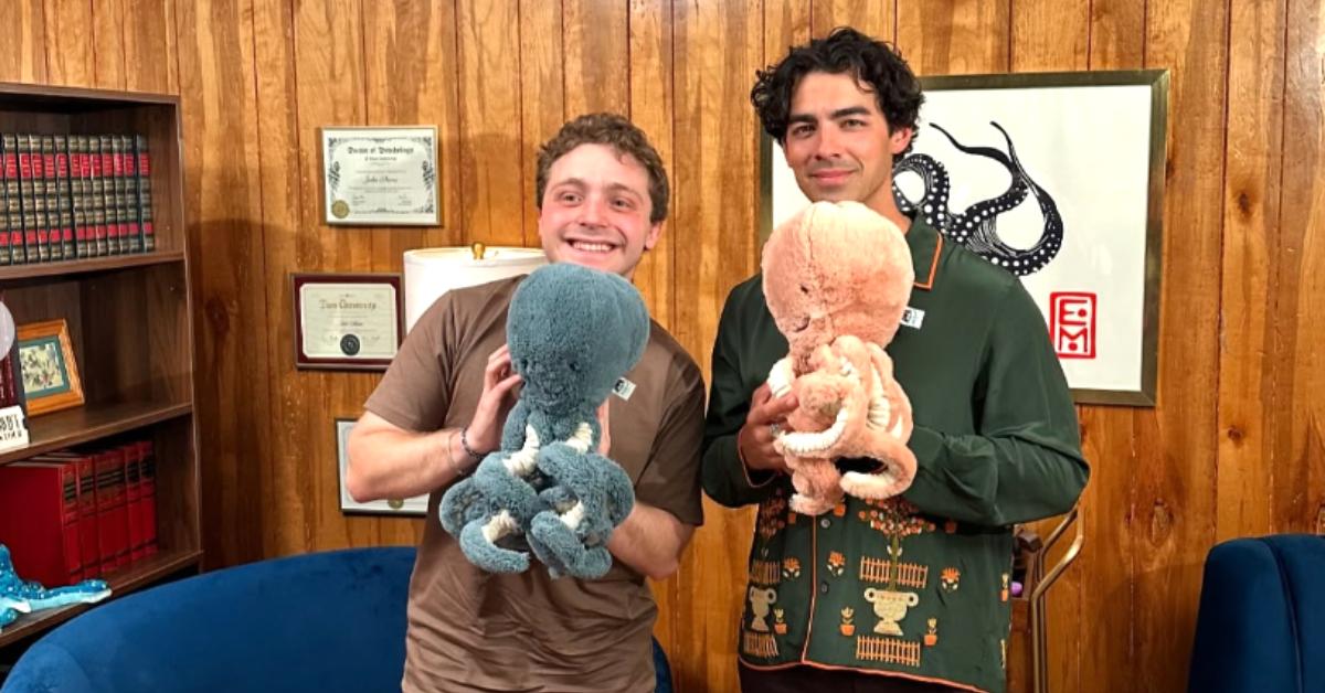 jake shane joe jonas share locations get along well