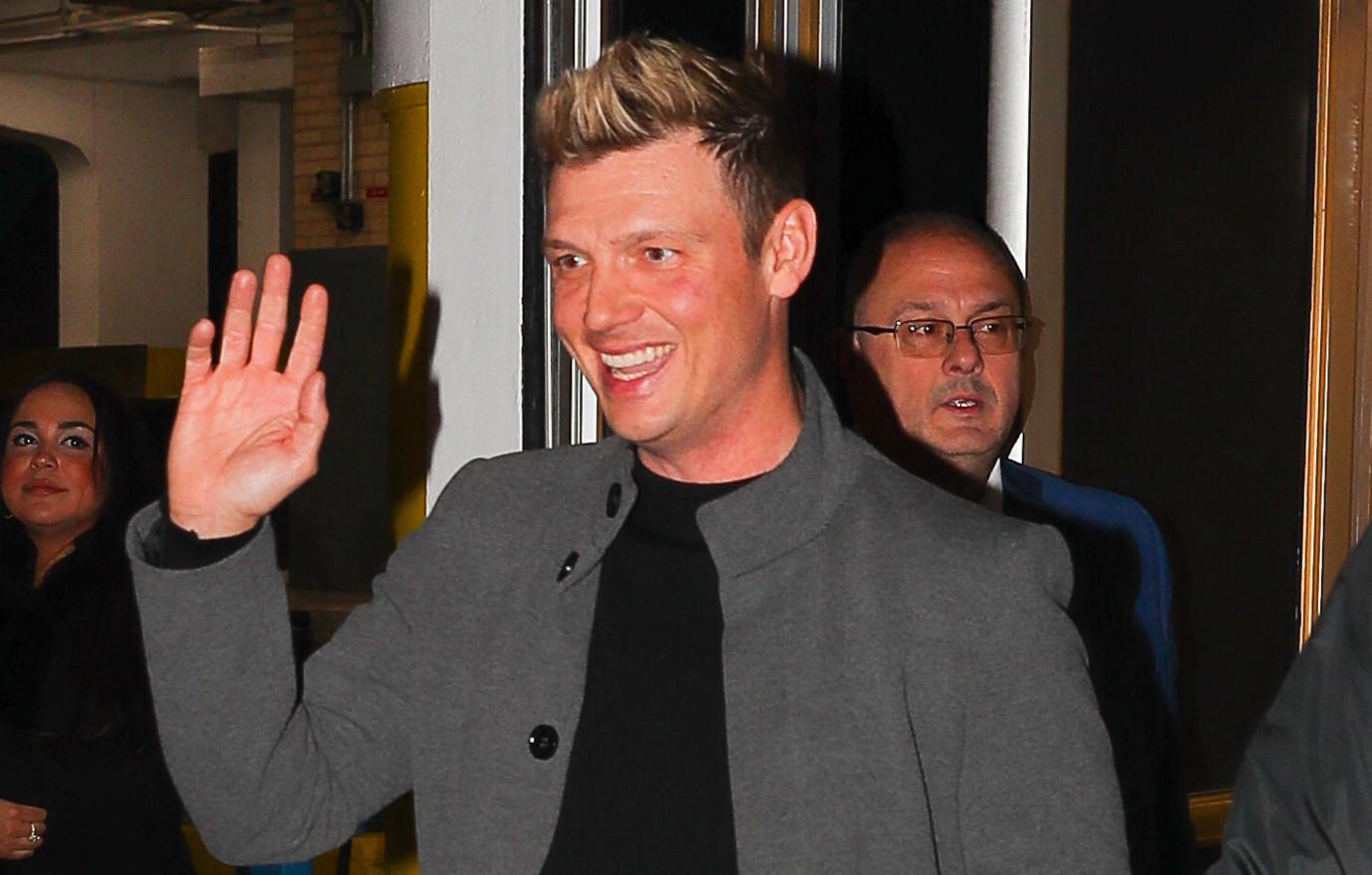 nick carter performs first concert since assault allegations