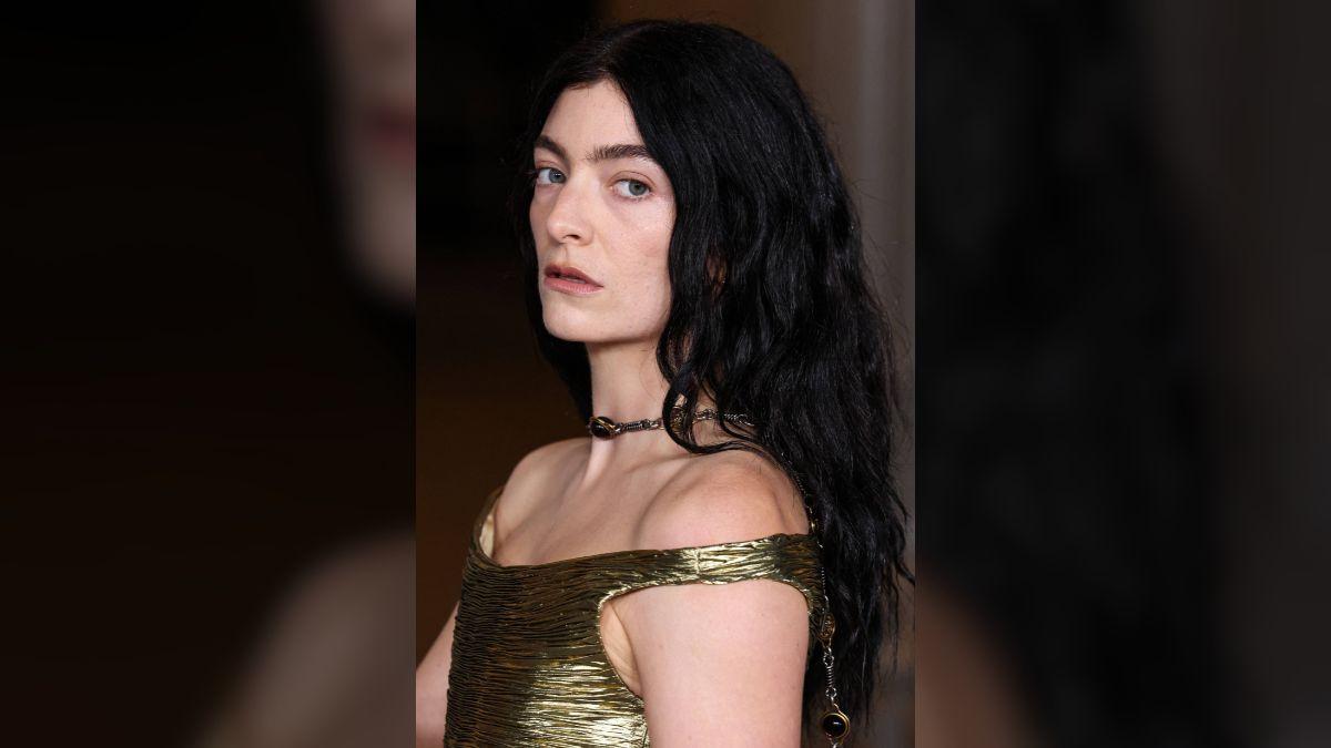 Photo of Lorde admitted that she struggled to process her fame at 16.