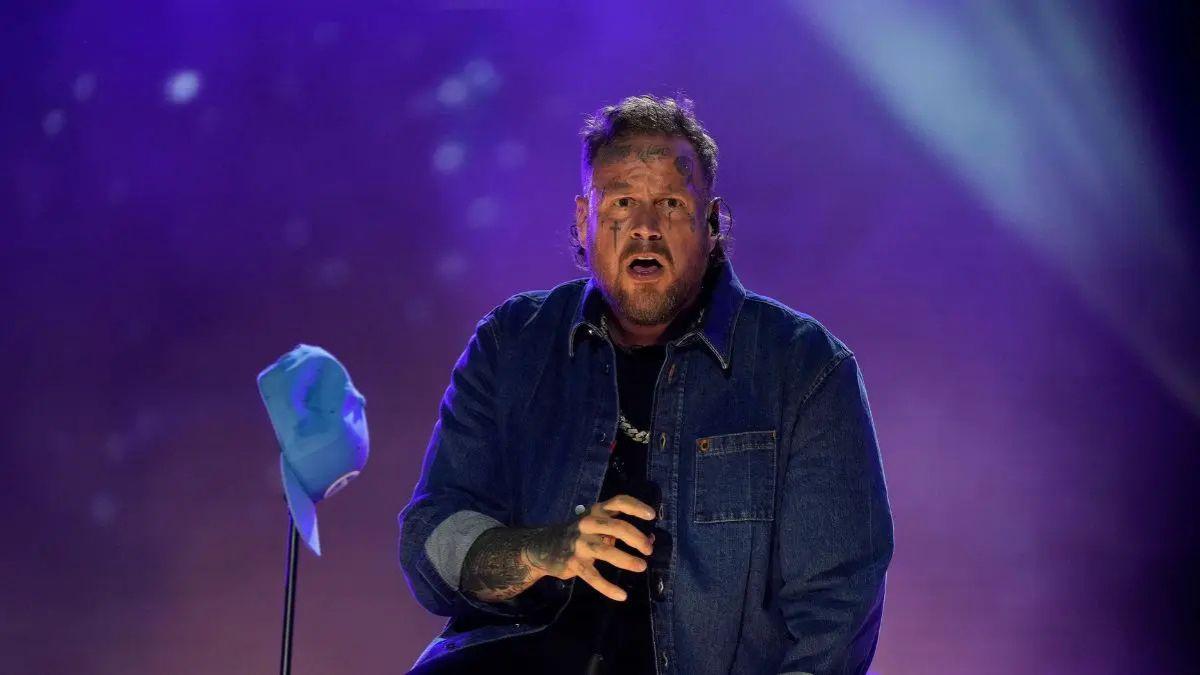 Photo of Jelly Roll maintains that he and his ex-wife will remain 'best friends.'
