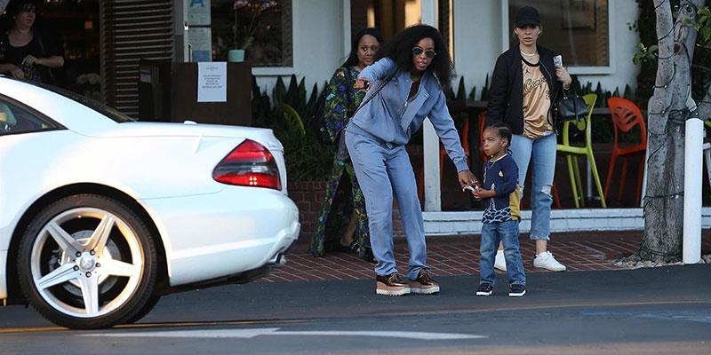 Kelly rowland teaches son cross street main