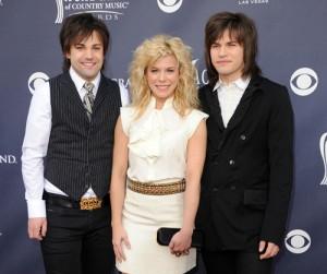 2011__04__AMC_Carpet_April4_2745 300×256.jpg