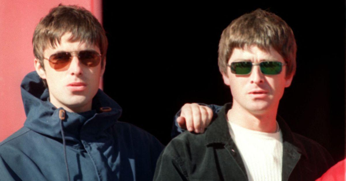 noel and liam gallagher of oasis