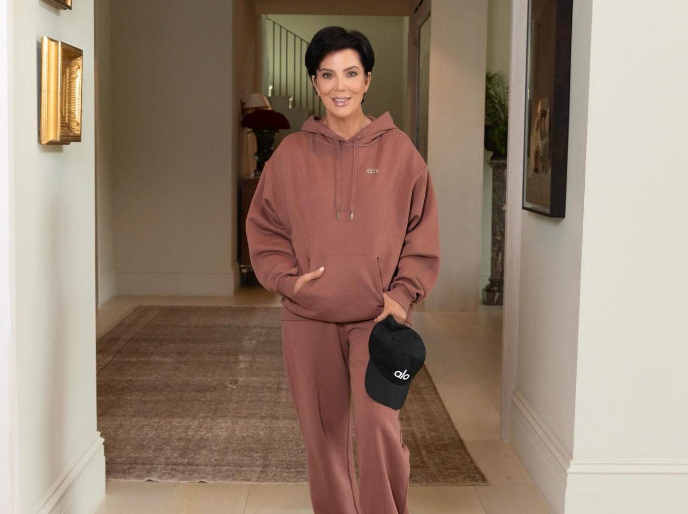 kris jenner accused photoshopping head someone elses body new pictures