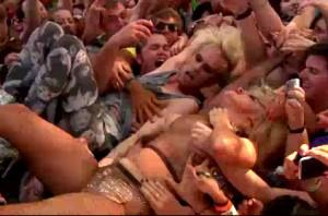 2010__08__Lady_Gaga_Aug11newsne 300×198.jpg